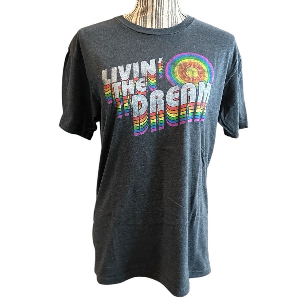 Gray Graphic T-Shirt pride living the dream medium
